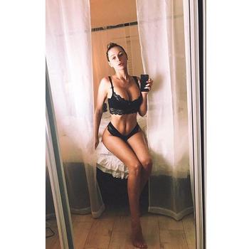 , 20  female escort, Calgary