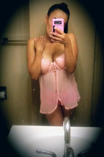 , 23  female escort, Calgary