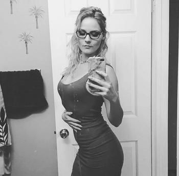 , 25  female escort, Calgary