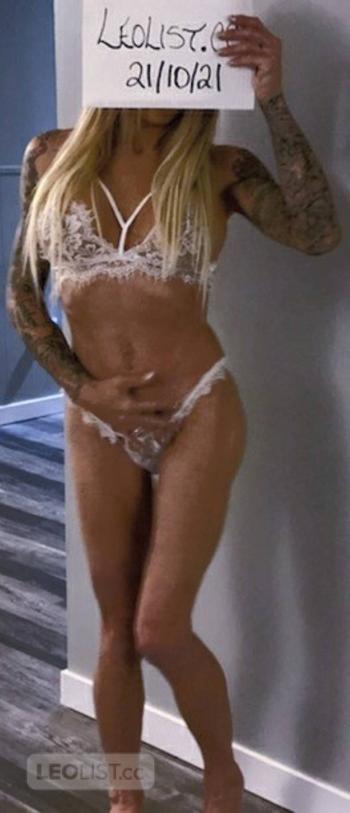 Dominique Cross, 38 Caucasian/White female escort, Calgary