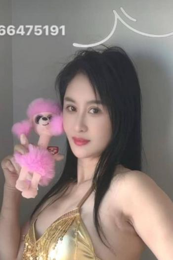 Star, 22 Asian female escort, Calgary