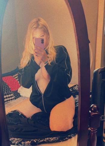 Katie (THROAT GOAT), 19 Caucasian/White female escort, Calgary