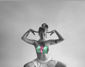 VioletxSky, 23 Caucasian/White female escort, Calgary