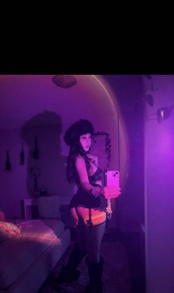 Bby T, 19 Latino/Hispanic female escort, Calgary