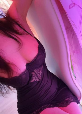 Monica, 29 Asian female escort, Calgary