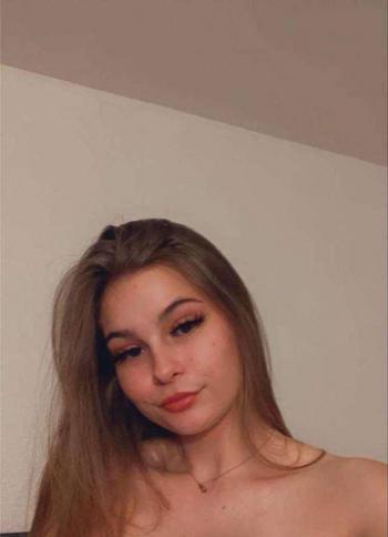 Rita, 25 Mixed female escort, Calgary