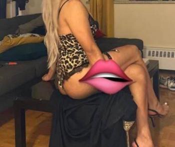 Skye, 22 Caucasian/White female escort, Calgary