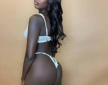 Shonna, 23 Black female escort, Calgary